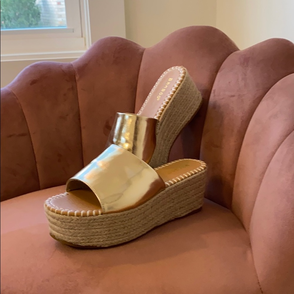 Gold platform slides